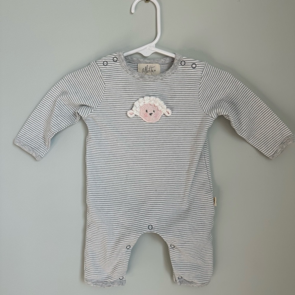 Albetta Baby Kid's Layla Lamb Crocheted Playsuit size 0-3 months EUC